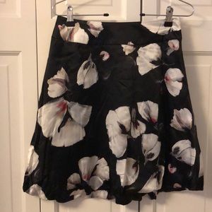 Silky and playful skirt